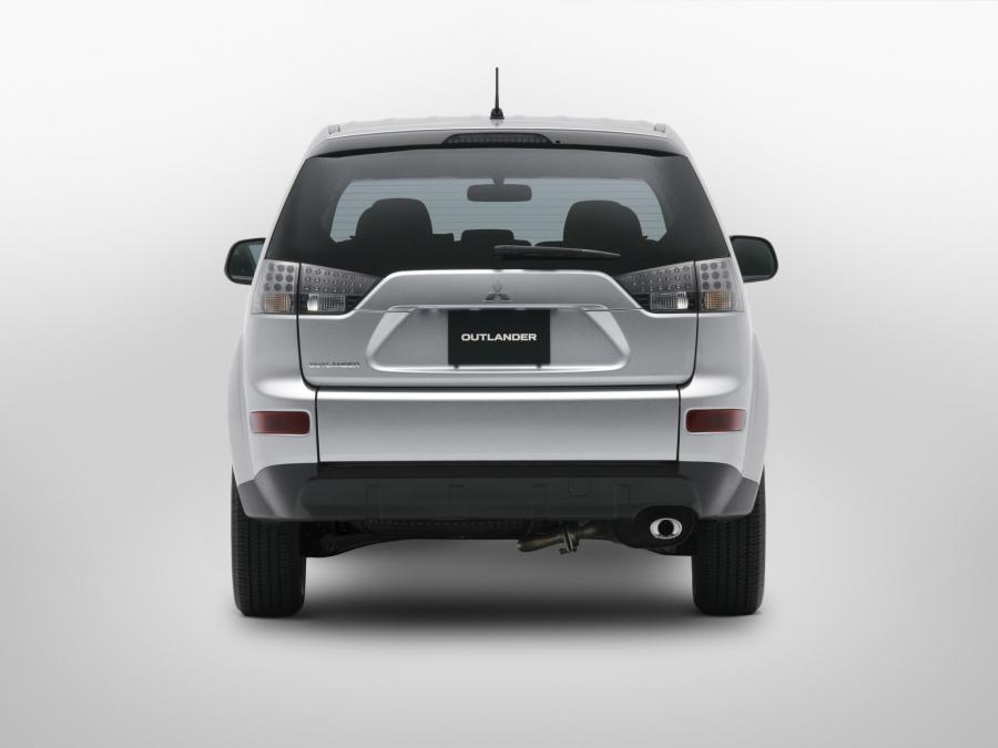  Mitsubishi Outlander 2007 года  (JP) (фото 6 из 17)